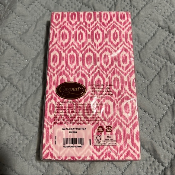 Caspari Amala Ikat Fuchsia 15 Triple Ply Napkin 33cmx40 - Picture 2 of 2